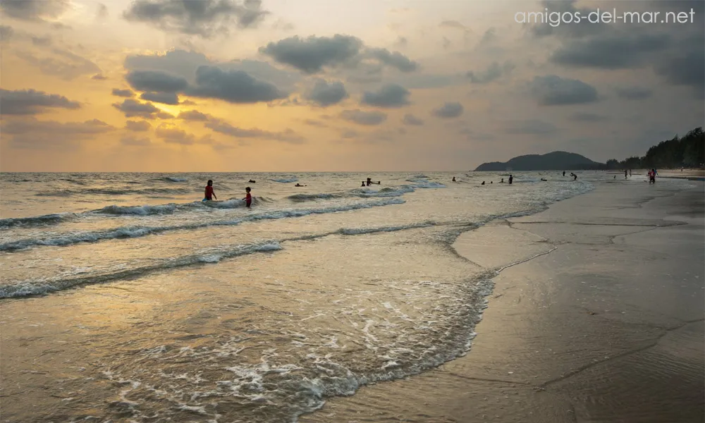 หาดเจ้าหลาว จันทบุรี สวรรค์ริมทะเล